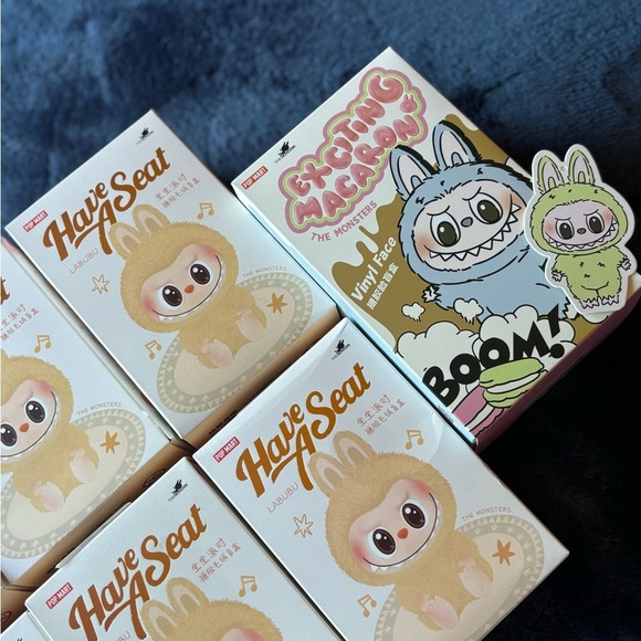 Labubu Have A Seat Vinyl Figures - Picture 3 of 3